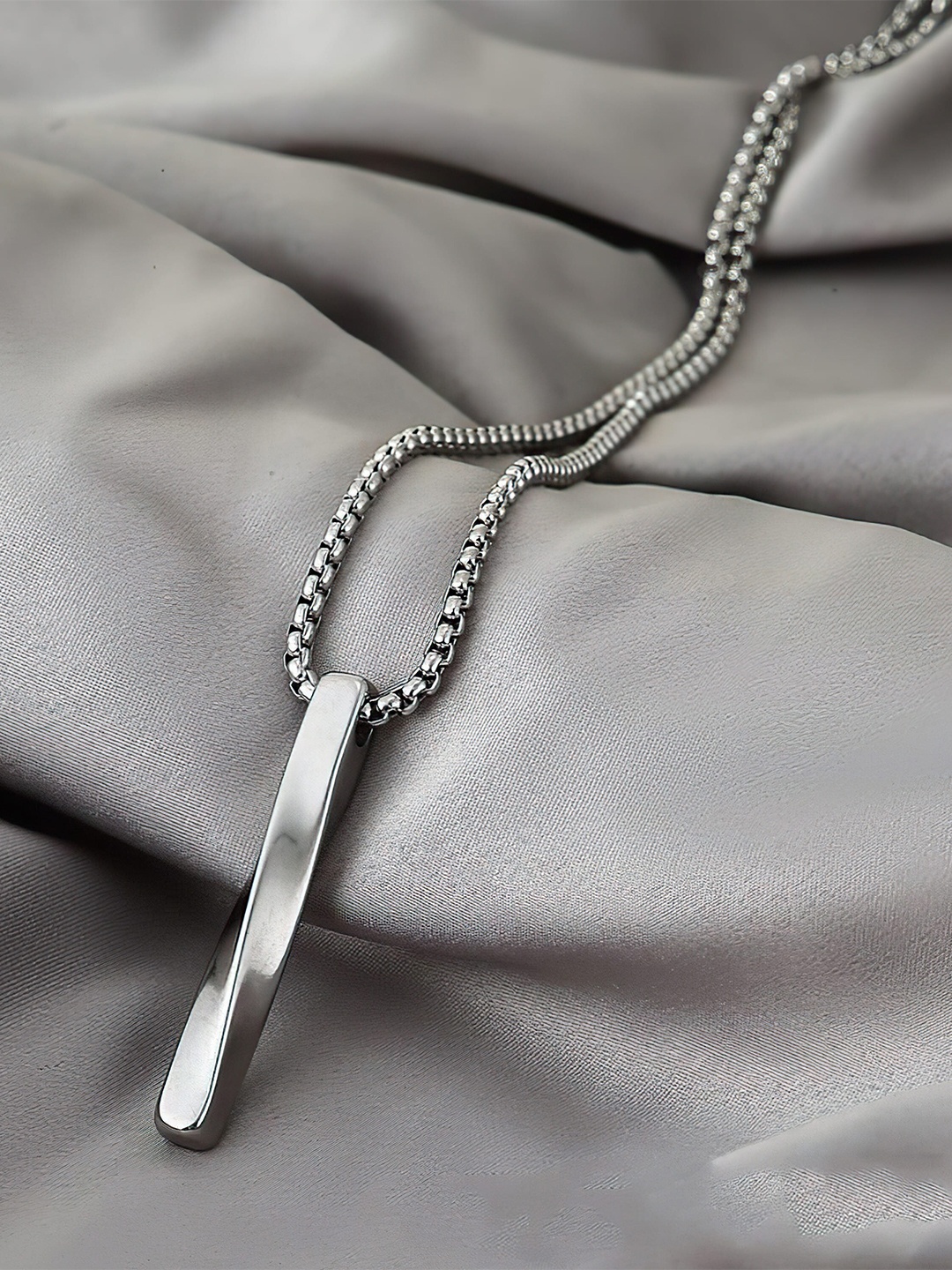 

Fashion Frill Silver-Plated Necklace