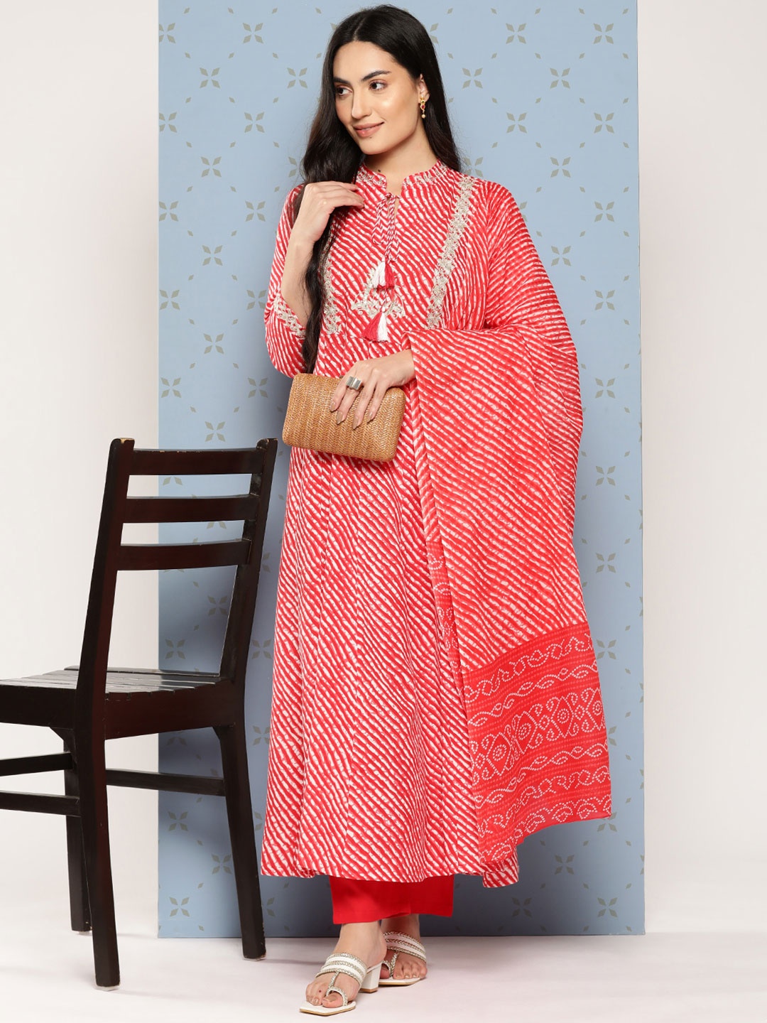 

Yufta Leheriya Striped Regular Kurta with Trousers & With Dupatta, Red
