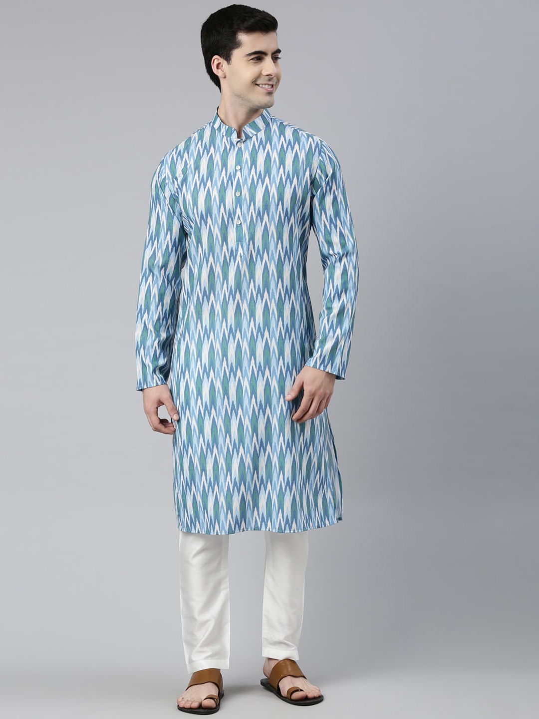 

TheEthnic.Co Ethnic Motifs Printed Regular Pure Cotton Kurta with Pyjamas, Blue