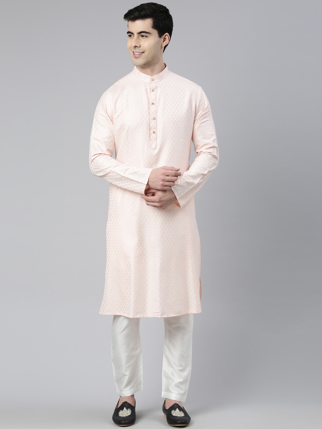 

TheEthnic.Co Ethnic Motifs Woven Design Kurta With Pyjamas, Pink