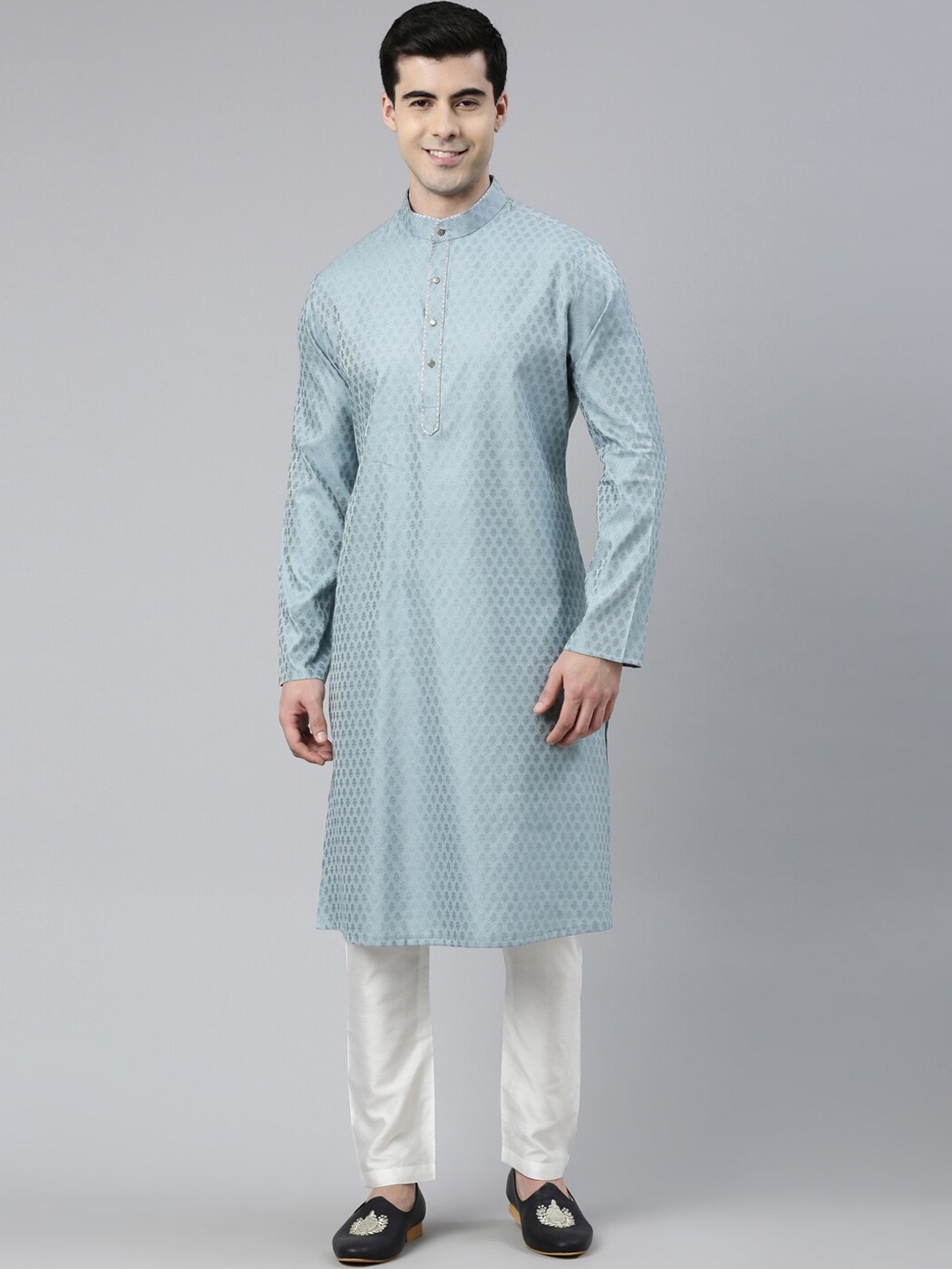 

TheEthnic.Co Ethnic Motifs Woven Design Thread Work Jacquard Kurta with Pyjamas, Blue