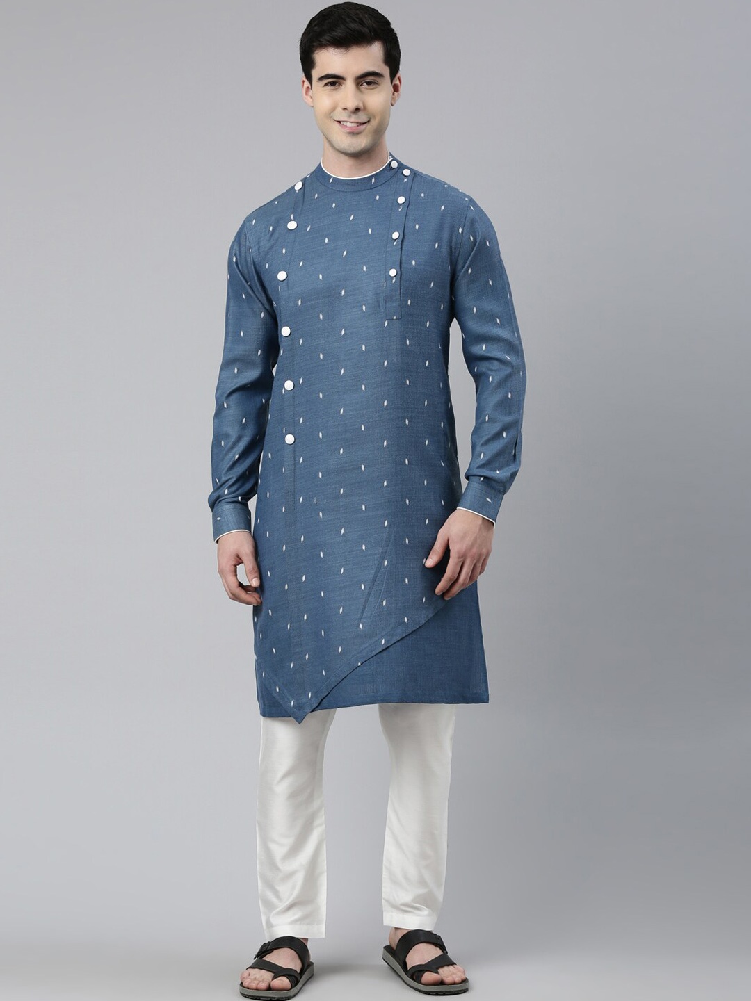 

TheEthnic.Co Geometric Woven Design Pure Cotton Kurta With Pyjamas, Blue