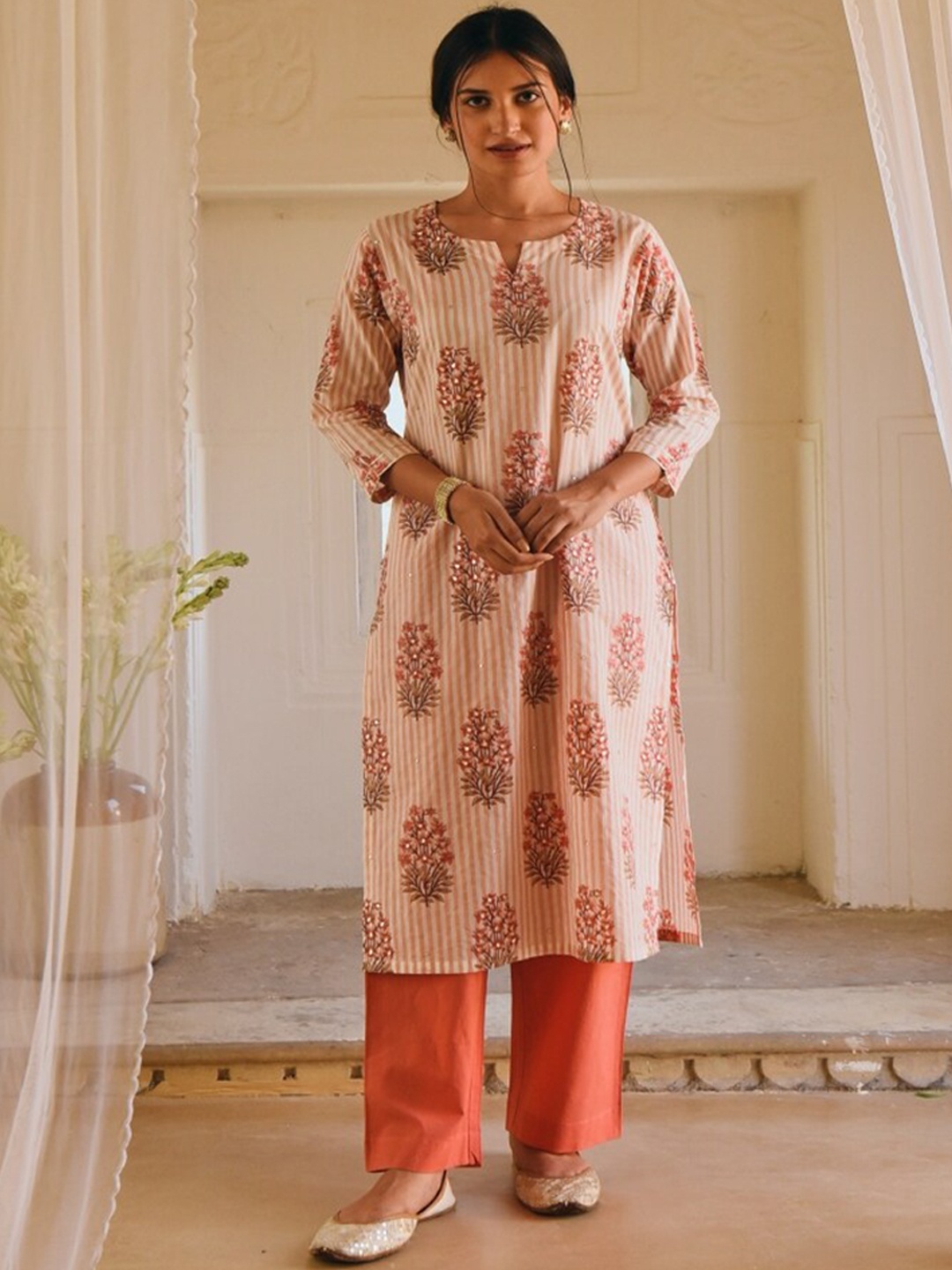 

KARAJ JAIPUR Floral Printed Pure Cotton Kurta with Trousers, Peach