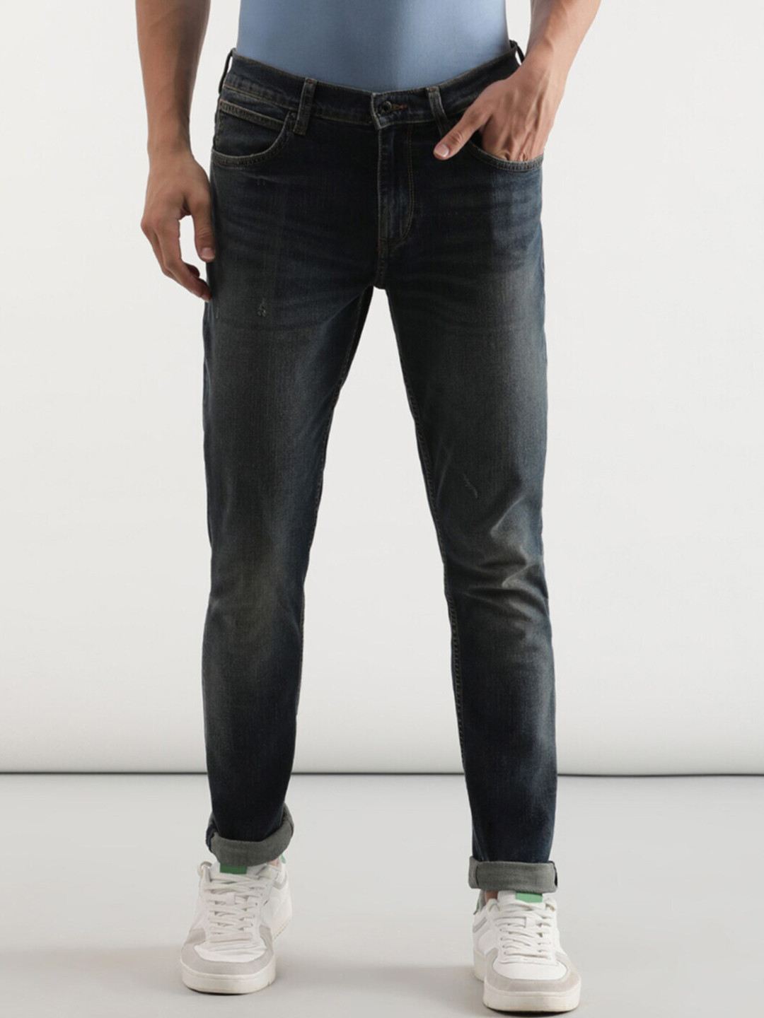 

Lee Men Low Distress Light Fade Skinny Fit Stretchable Jeans, Blue