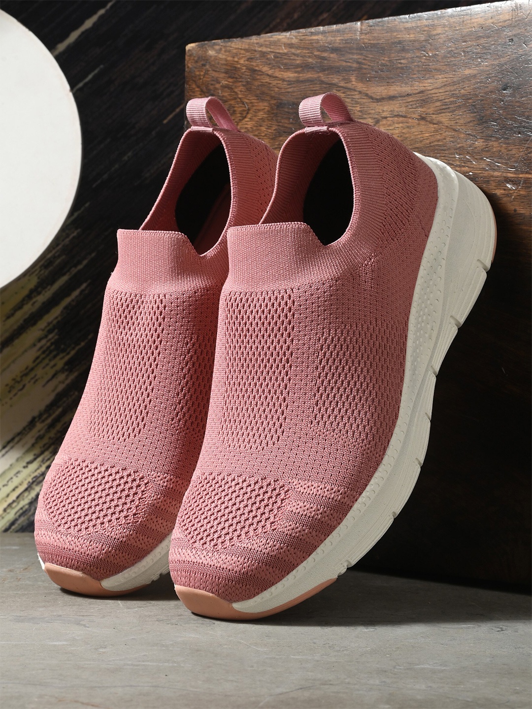 

OFF LIMITS Women Breathable Mesh Marking Walking Shoes, Peach