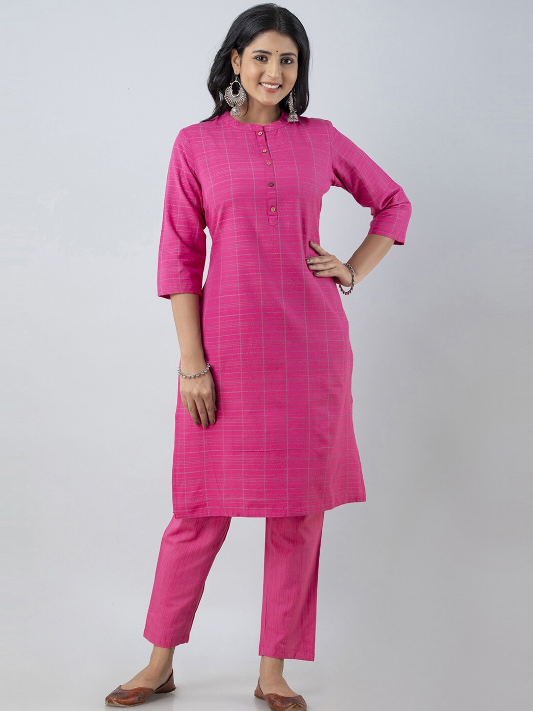 

PREKSHA Checked Mandarin Collar Kurta With Trousers, Pink