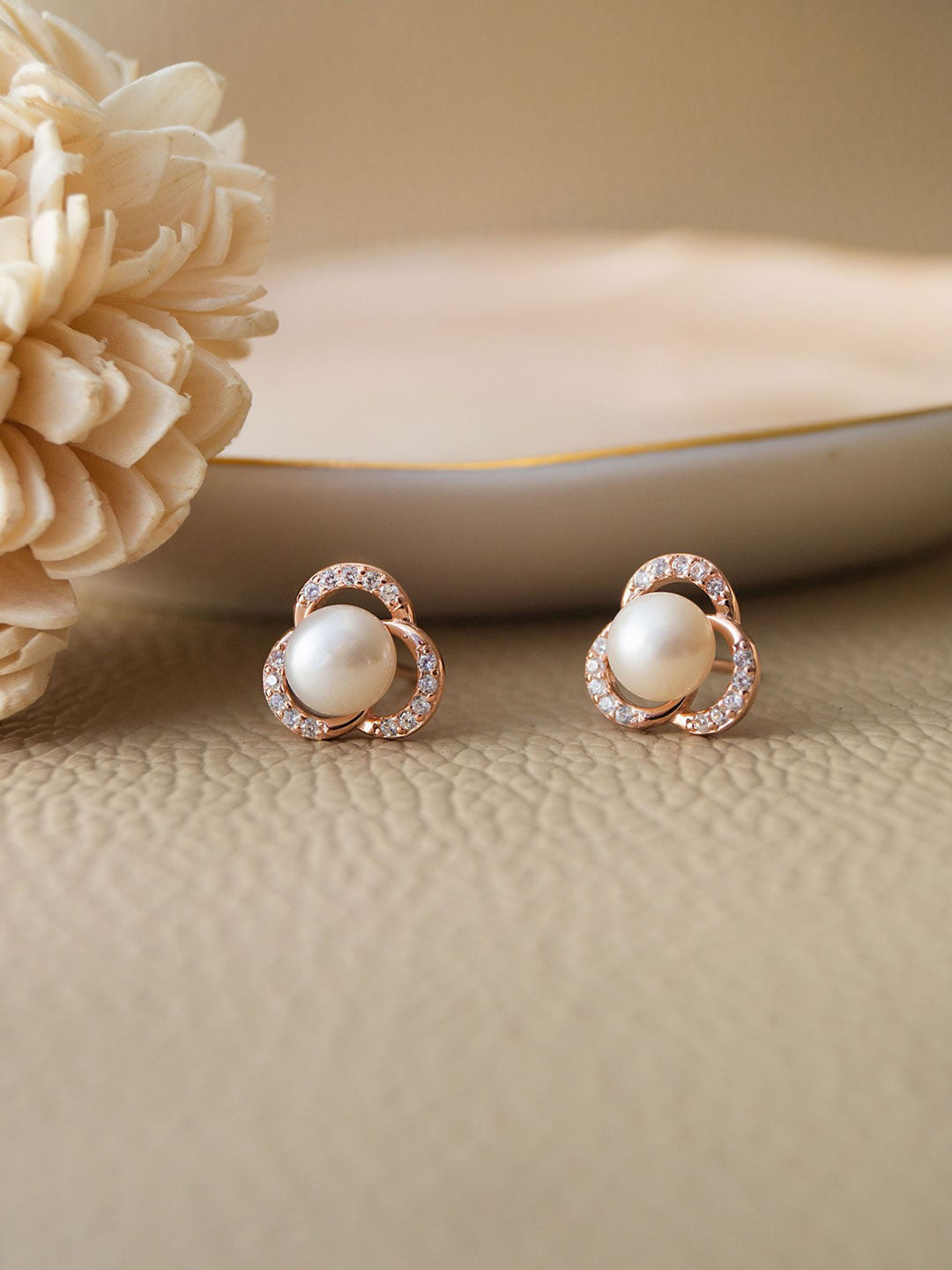 

MANNASH Rose Gold Plated Floral Studs Earrings