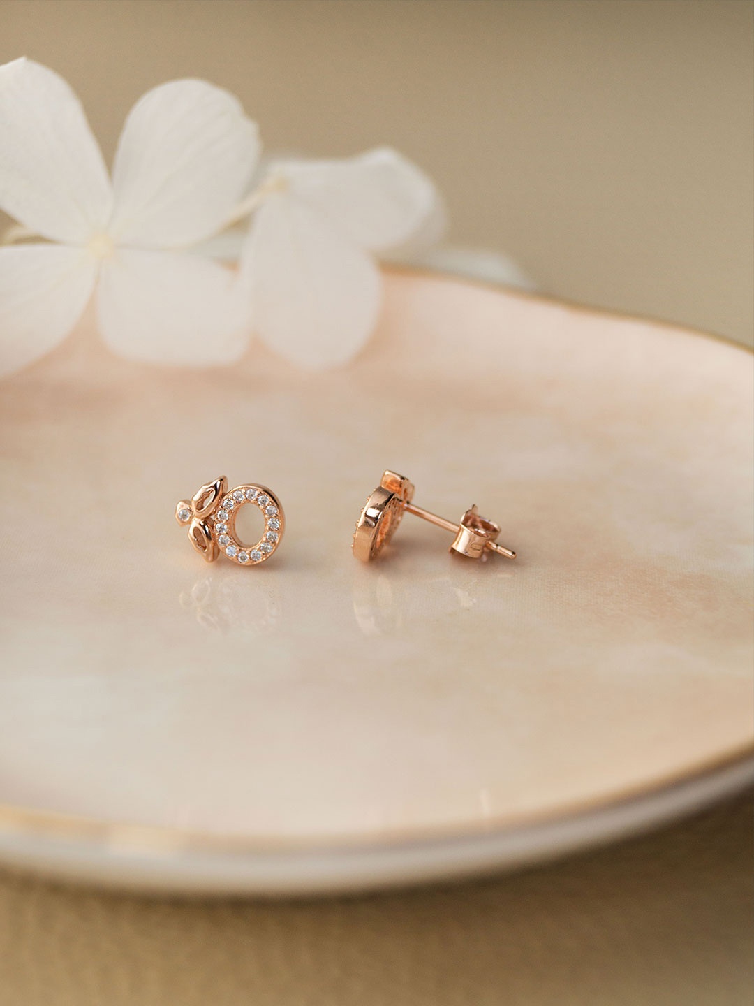 

MANNASH Rose Gold-Plated Floral Studs Earrings