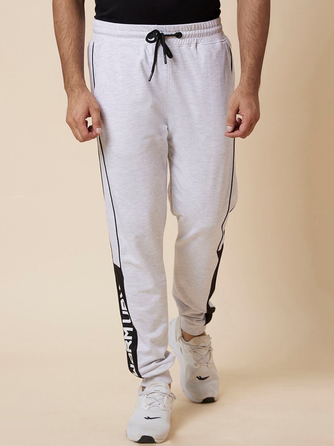 

Globus Men Mid-Rise Cotton Joggers, Grey