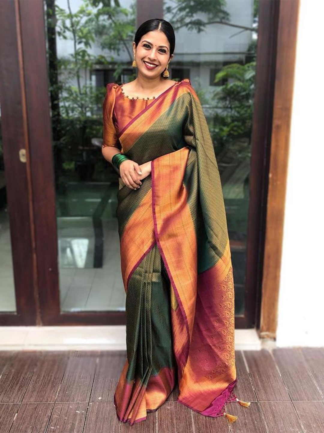 

Fab Viva Ethnic Motifs Zari Pure Silk Designer Banarasi Saree, Green