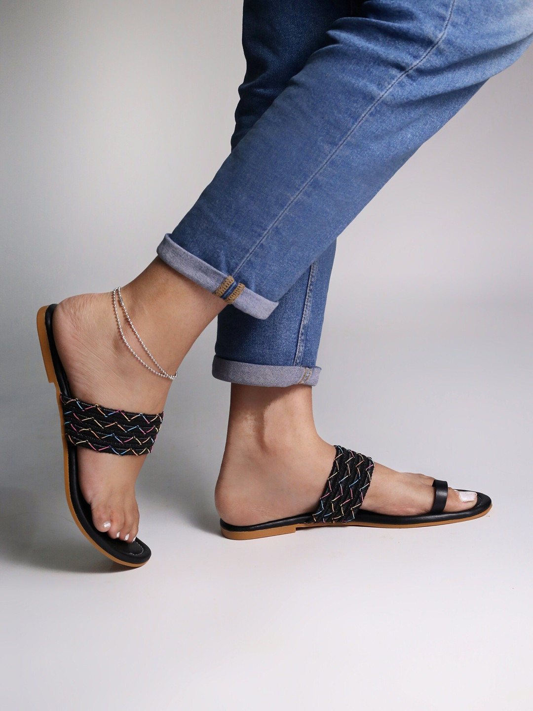 

Brauch Women Woven Design Open One Toe Flats, Black