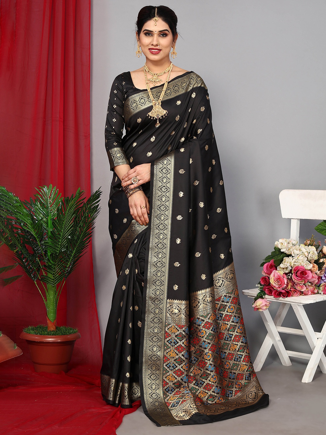 

Ekta Textiles Floral Woven Design Zari Pure Silk Banarasi Saree, Black