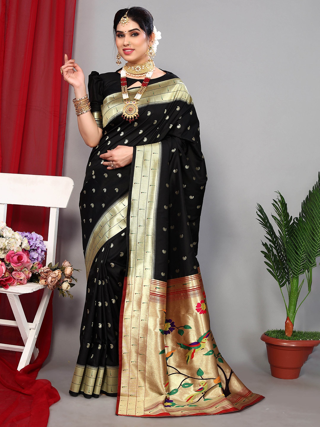 

Ekta Textiles Ethnic Motif Woven Design Zari Pure Silk Banarasi Saree, Black