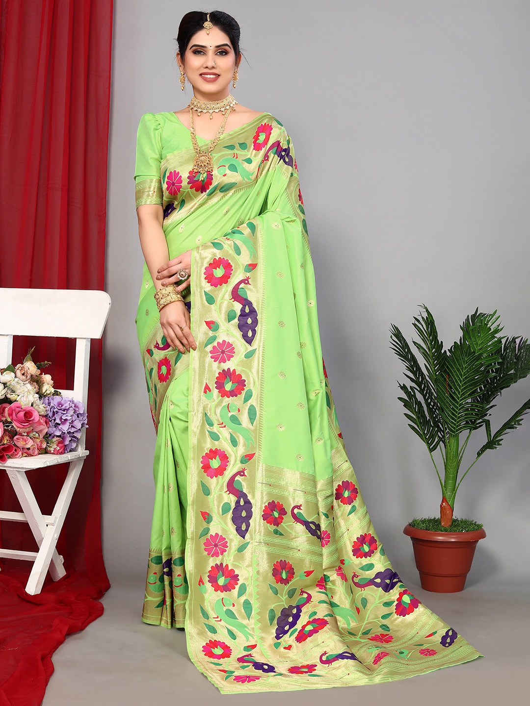 

Ekta Textiles Floral Woven Design Zari Pure Silk Banarasi Saree, Green
