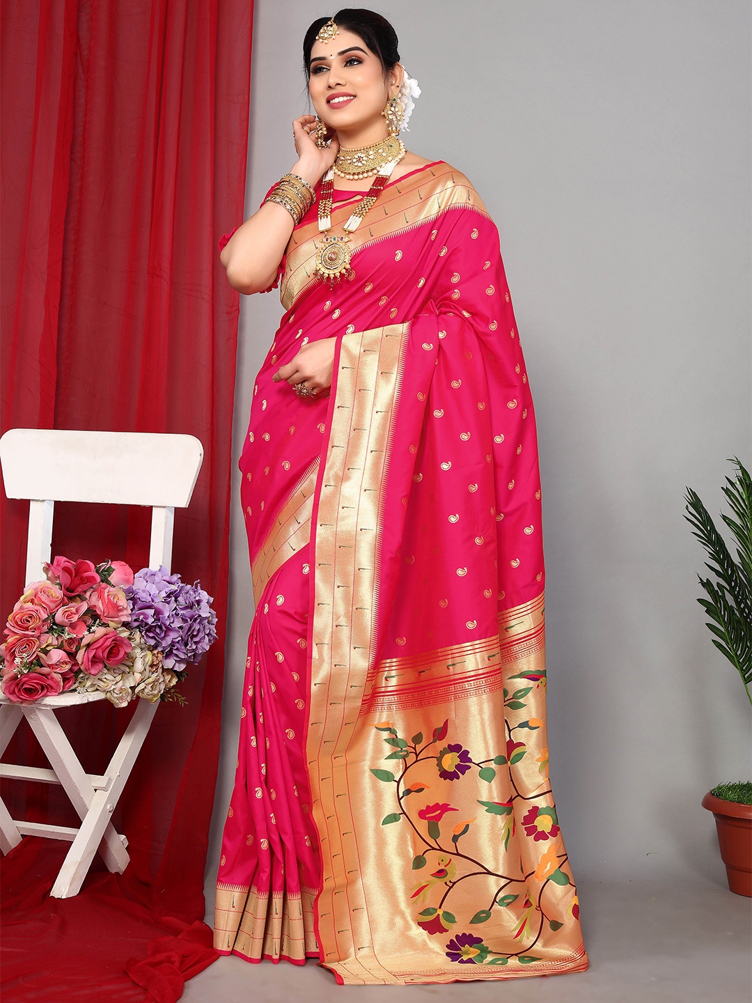 

Ekta Textiles Woven Design Zari Pure Silk Banarasi Saree, Pink