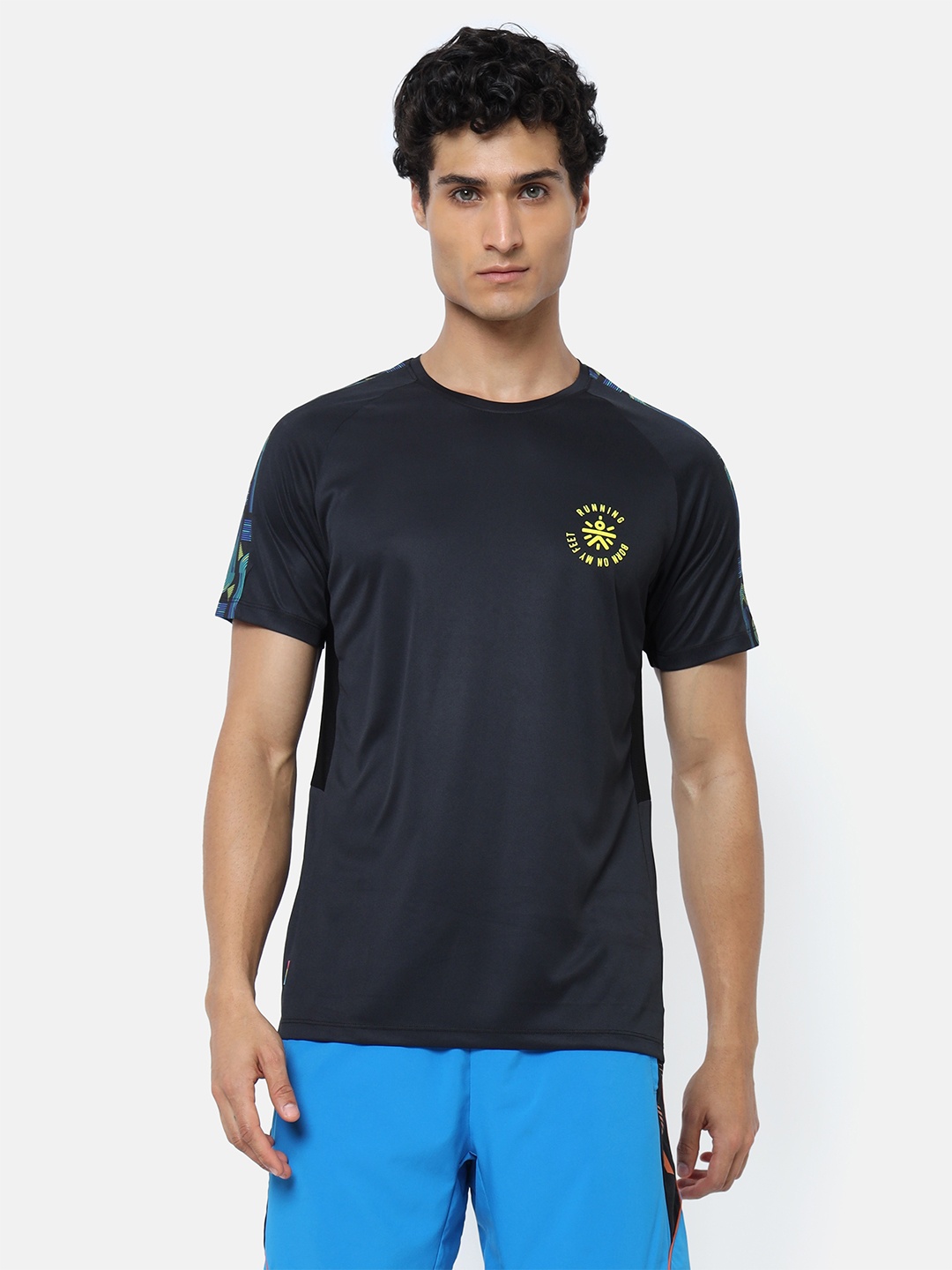 

CULT Men Moisture Wicking Panelled Sports T-Shirt With Sleeve Taping, Black