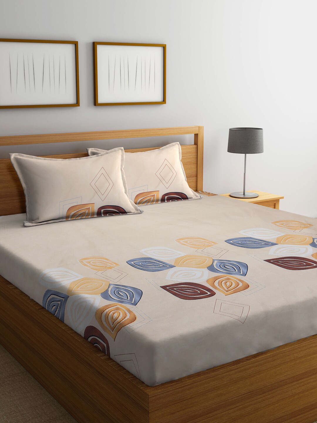 Arrabi Cream-Coloured & Grey Printed 300 TC King Bedsheet With 2 Pillow Covers