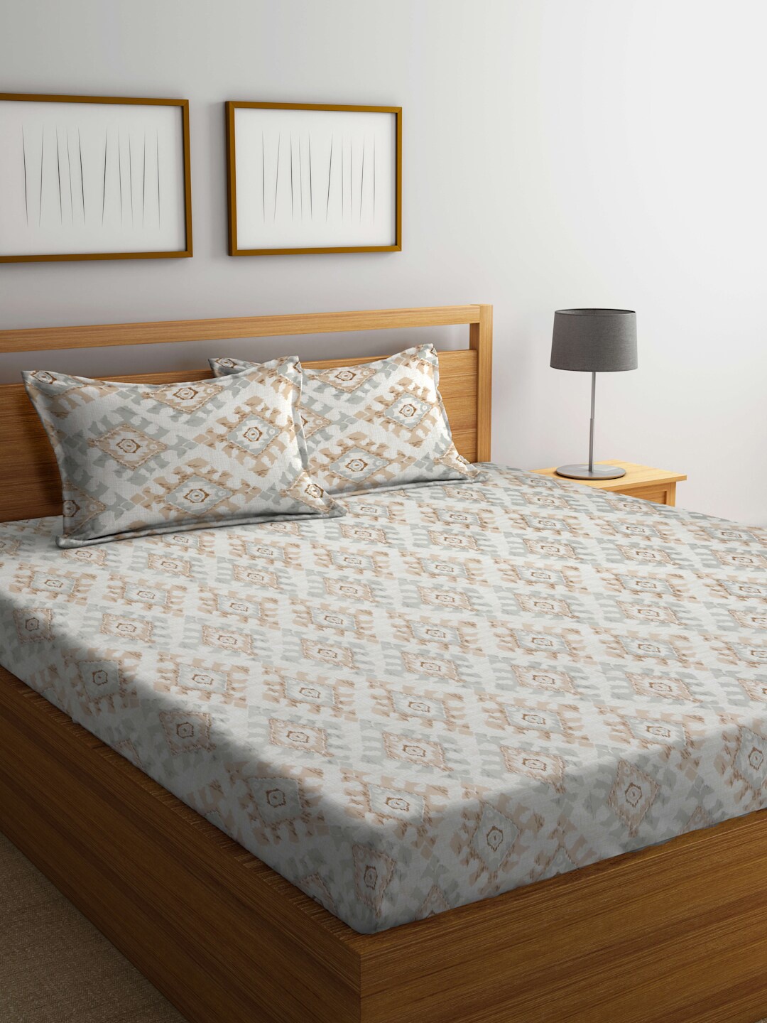 

Arrabi Beige & Grey Graphic Printed 300 TC King Bedsheet & 2 Pillow Covers