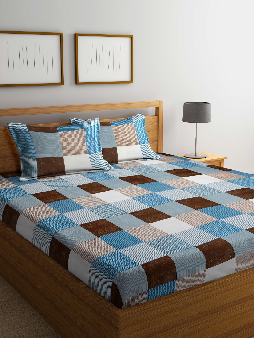 Arrabi Blue & Brown Geometric Printed 300 TC King Bedsheet With 2 Pillow Covers