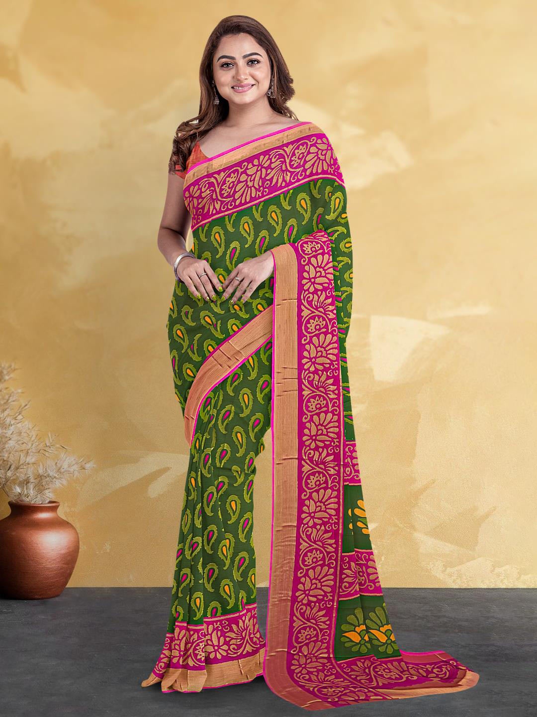 

Kalamandir Paisley Silk Blend Saree, Green