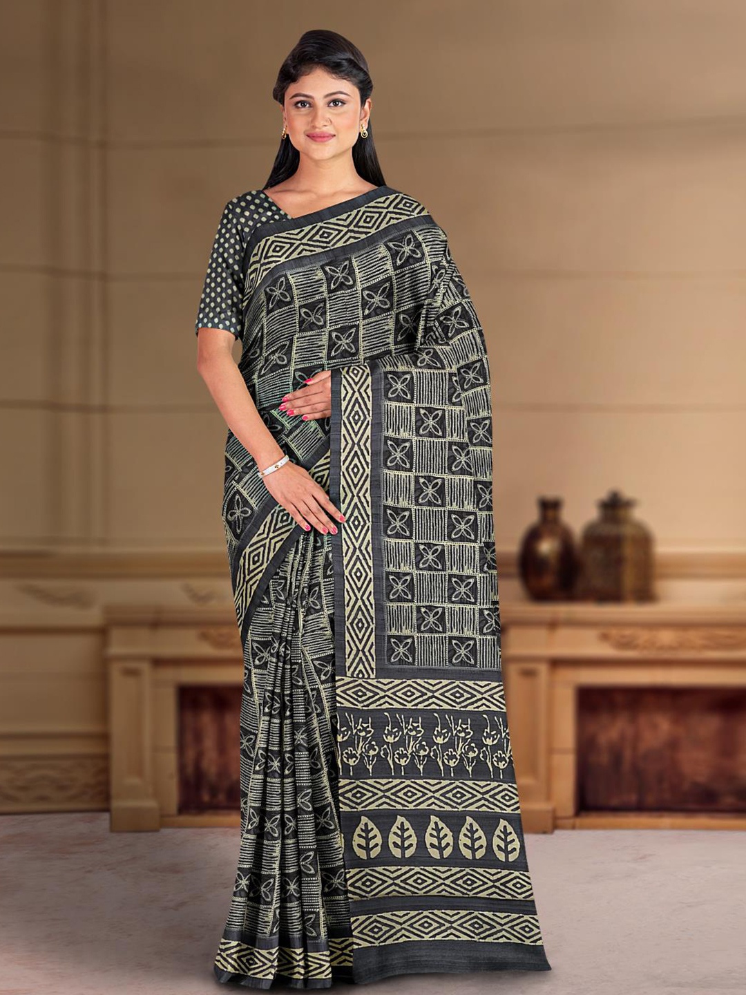 

Kalamandir Checked Pure Crepe Saree, Grey