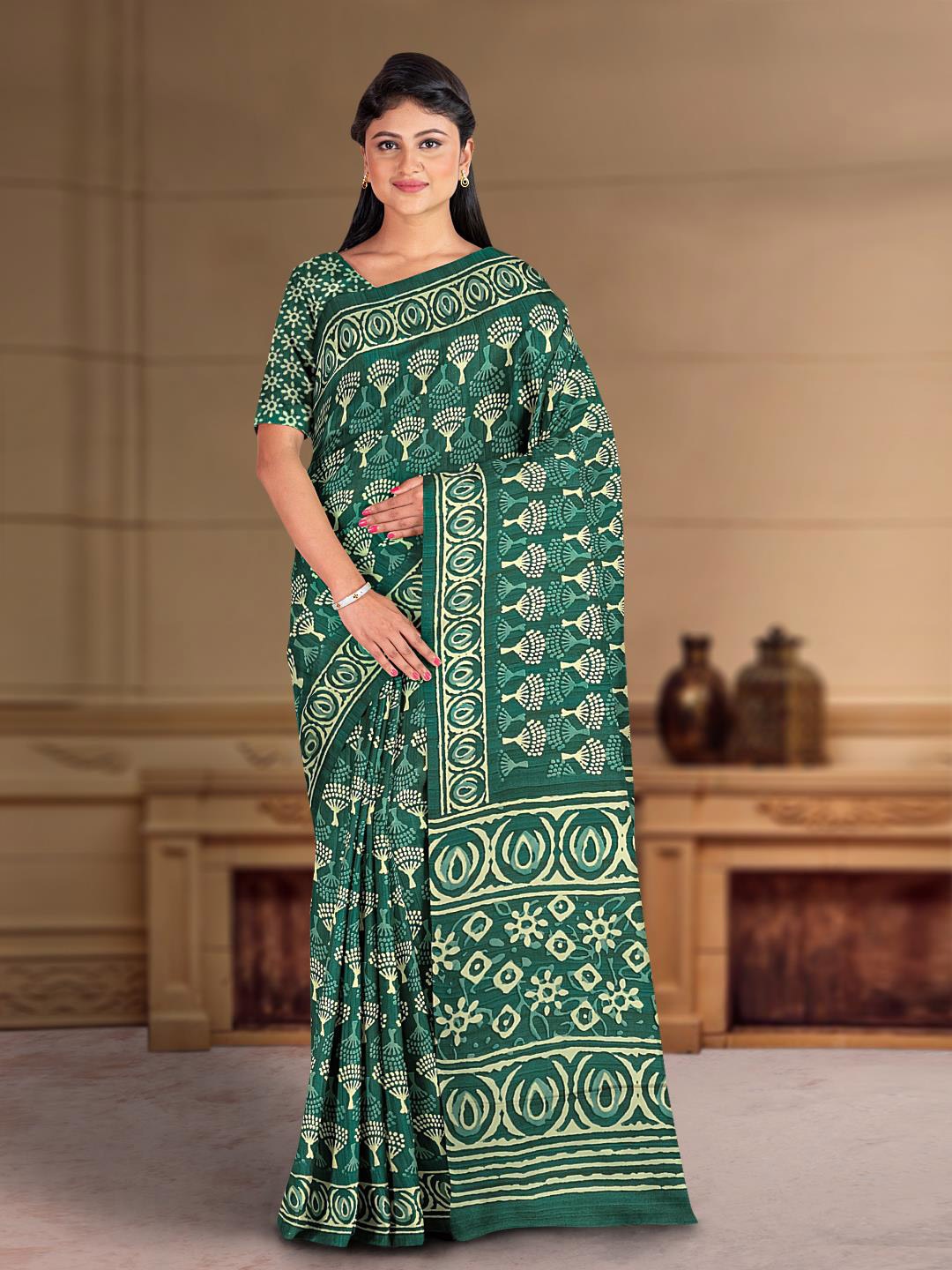 

Kalamandir Ethnic Motifs Printed Pure Crepe Saree, Green