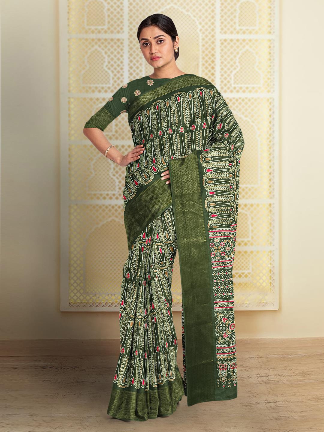 

Kalamandir Paisley Printed Silk Blend Saree, Green