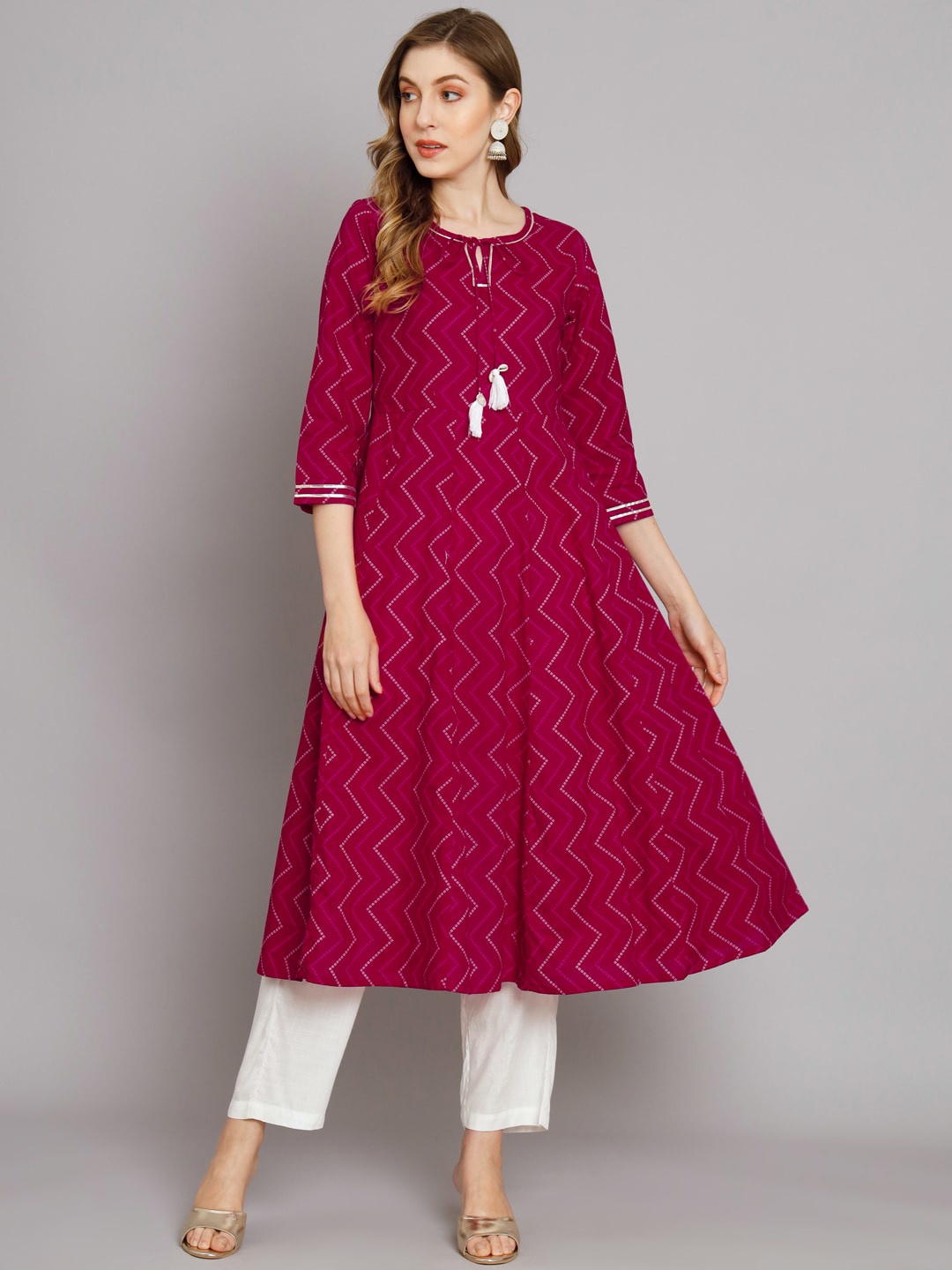 

DECKEDUP Tie-Up Neck Bandhani Printed Anarkali Pure Cotton Kurta, Red