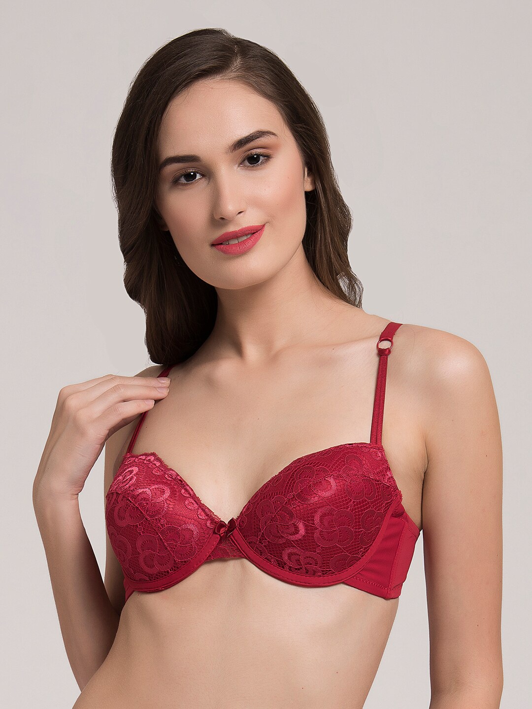 

MAKCLAN Floral Lace Underwired Lightly Padded All Day Comfort Dry Fit Plunge Bra, Red