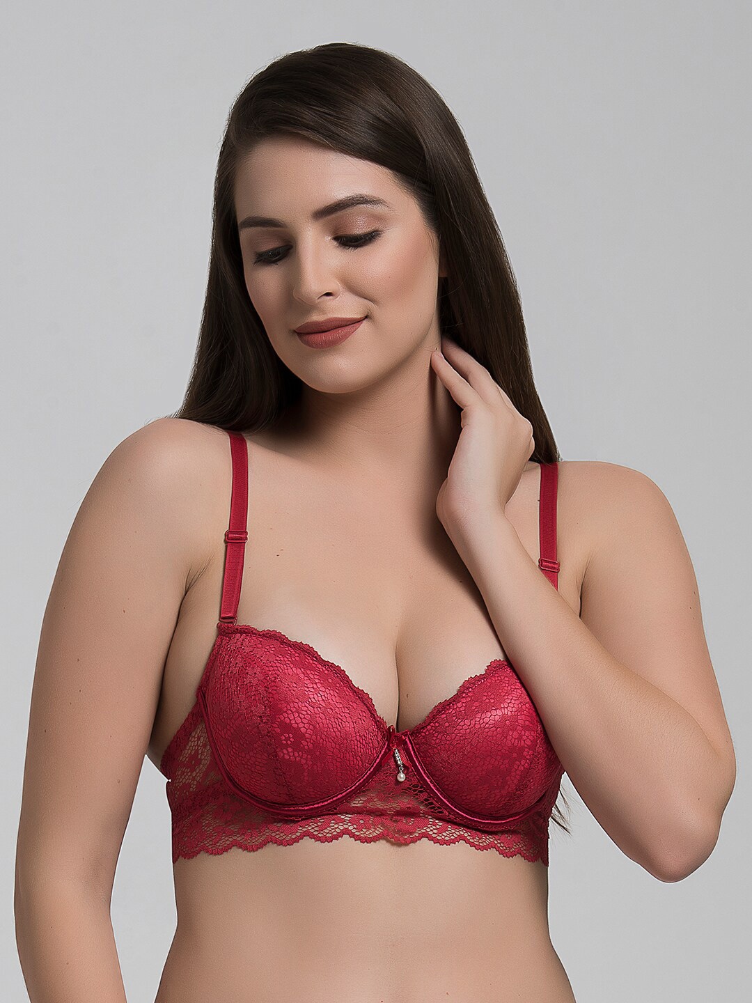 

MAKCLAN Underwired Lightly Padded Medium Coverage All Day Comfort Dry-Fit Plunge Bra, Red