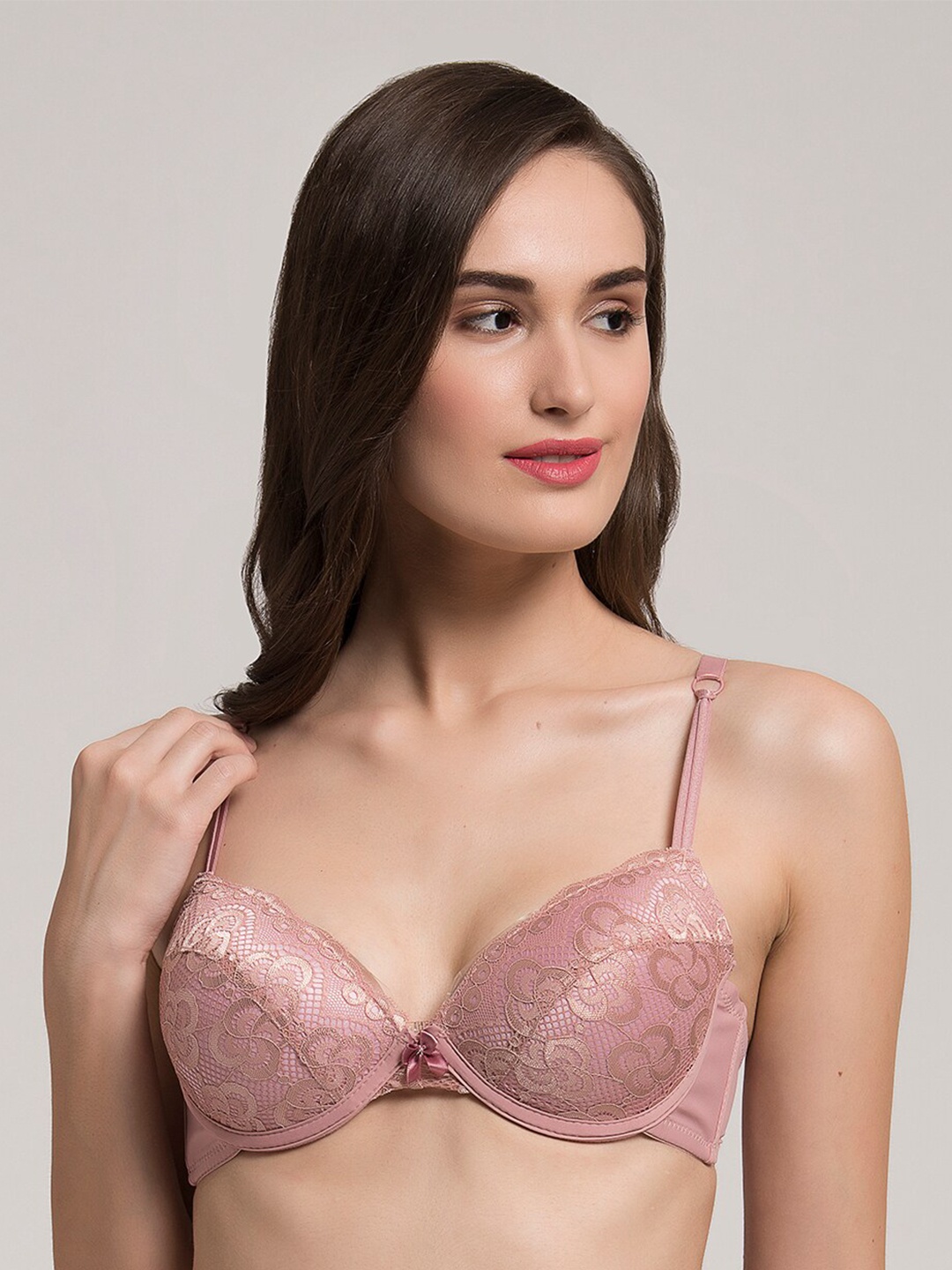 

MAKCLAN Self Design Underwired Lightly Padded Dry Fit All Day Comfort Plunge Bra, Peach