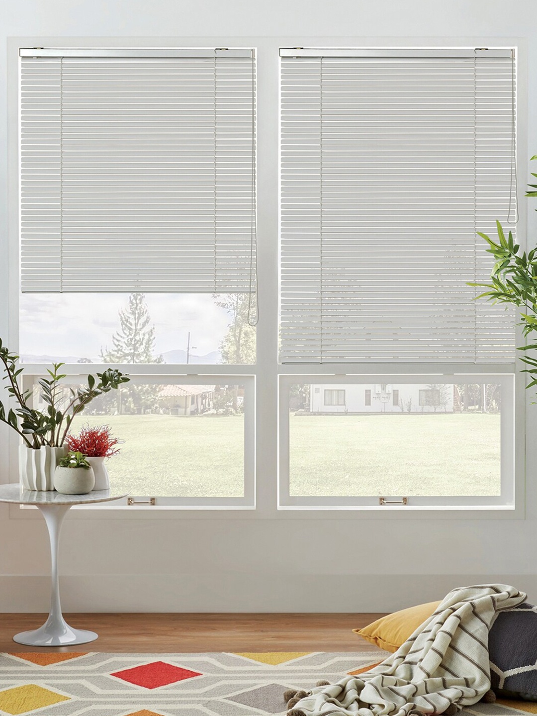 

Deco Window White Room Darkening Window Venetian Blinds