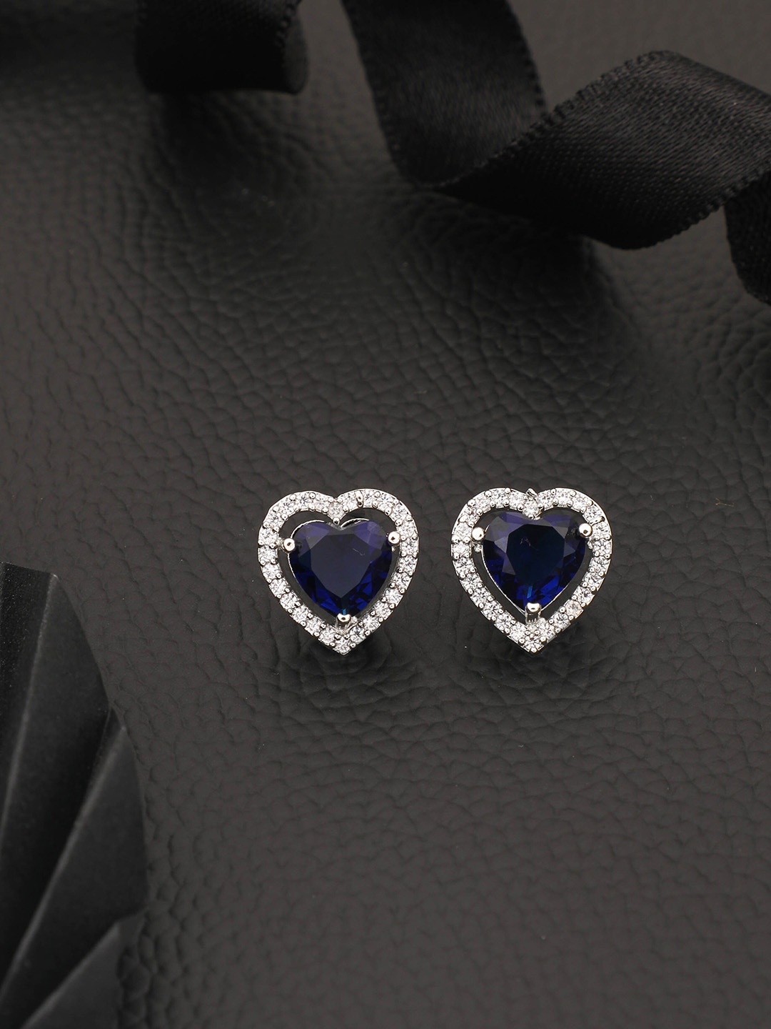 

ROFARWORD Silver-Plated Heart Shaped Studs Earrings