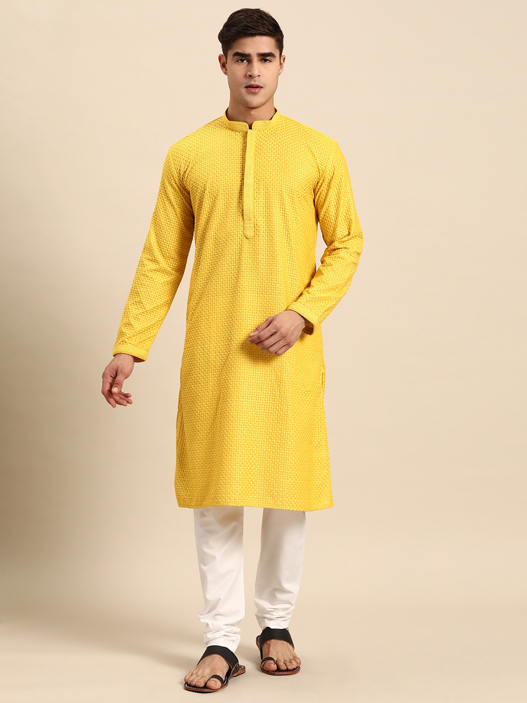 

RAJUBHAI HARGOVINDAS Men Chikankari Embroidered Cotton Kurta, Yellow