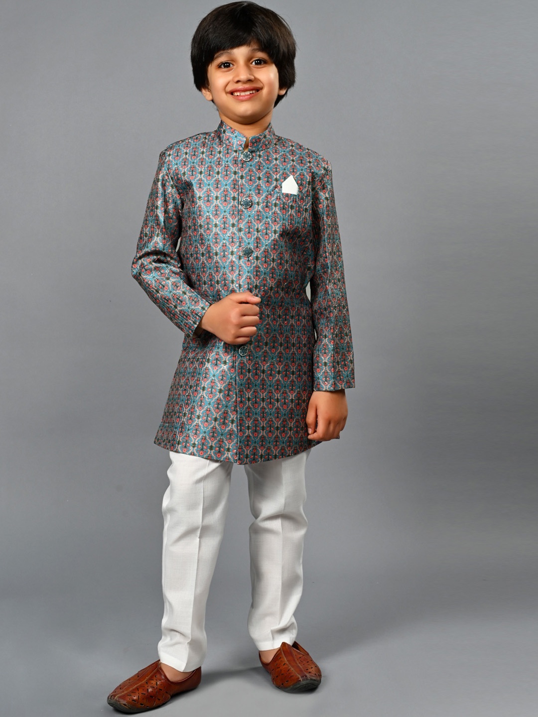 

ahhaaaa Boys Printed Indo-Western Sherwani Set, Green