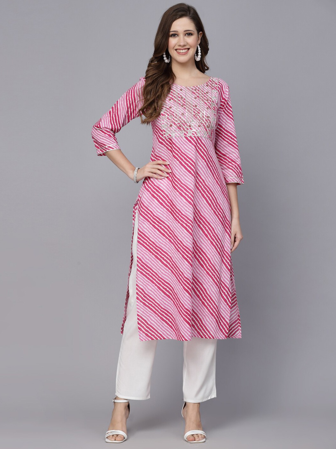 

Stylum Leheriya Printed Mirror Work Gotta Patti Sequinned Kurta, Pink