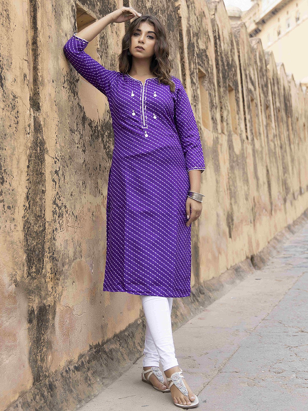 

Ragavi Leheriya Printed Beads and Stones Detail Kurta, Purple