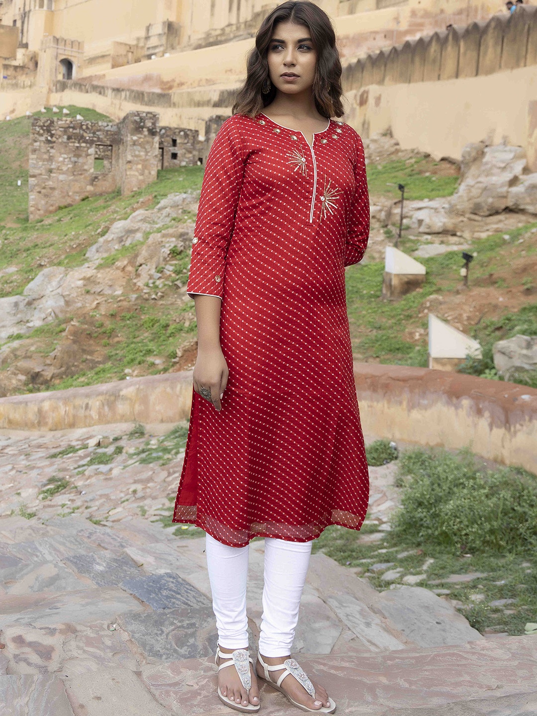 

Ragavi Leheriy printed Sequinned Mirror Work Pure Cotton Straight Kurta, Red