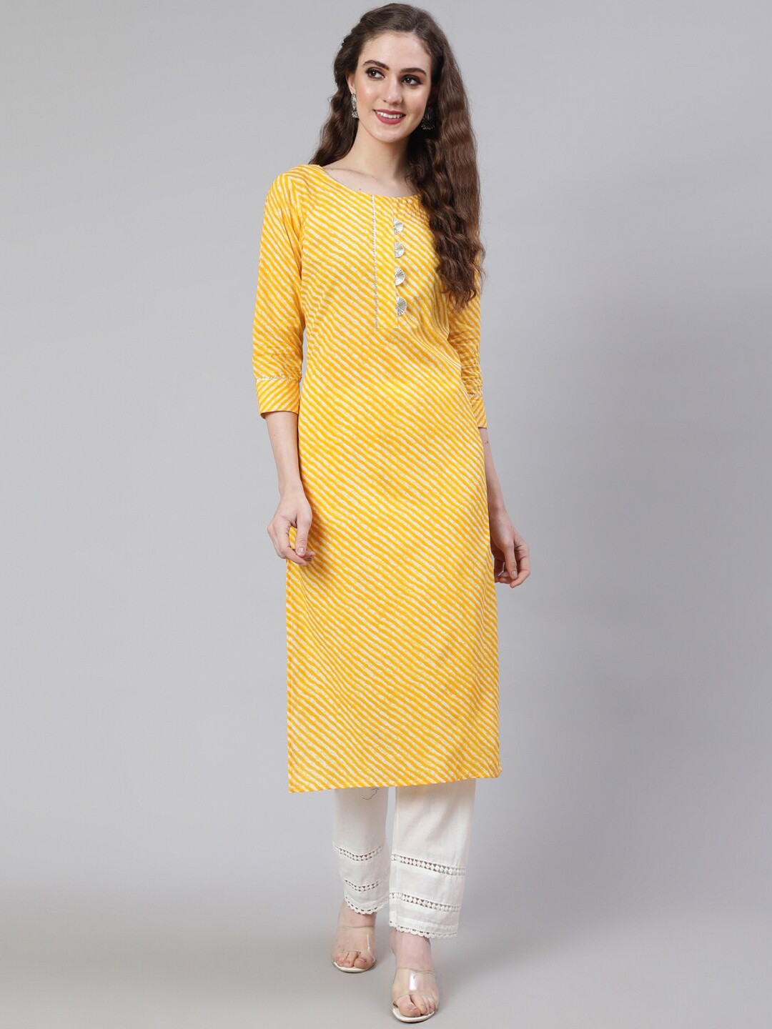 

THE NKS PLUS Leheriya Printed Gotta Patti Straight Cotton Kurta, Yellow