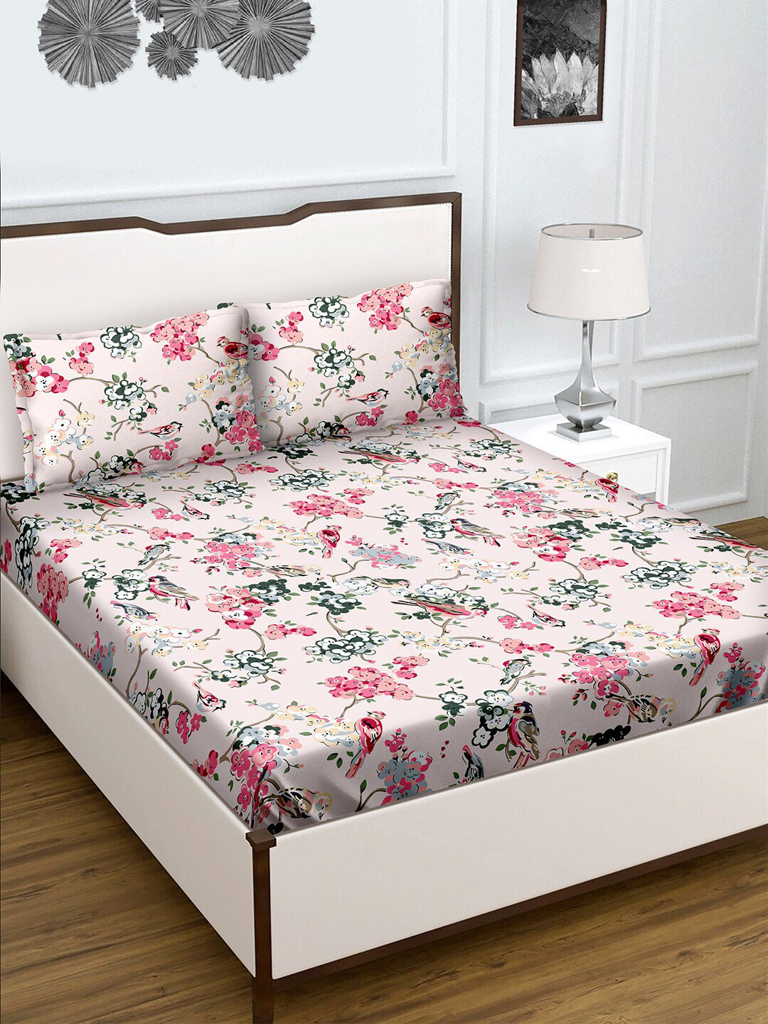 

HERE&NOW Peach-Coloured & Green Floral 180 TC King Bedsheet with 2 Pillow Covers