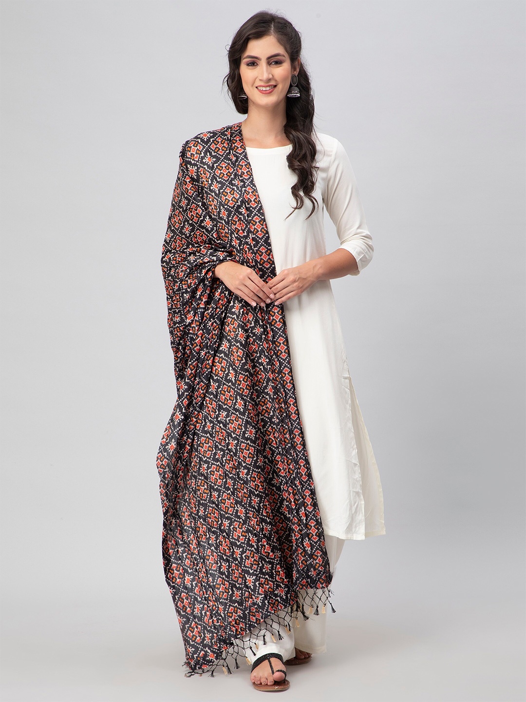 

Aditi Wasan Printed Silk Blend Dupatta, Black