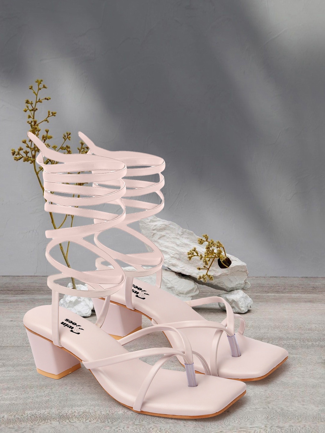

TWIN TOES Open One Toe Block Gladiators With Lace-Ups, Pink