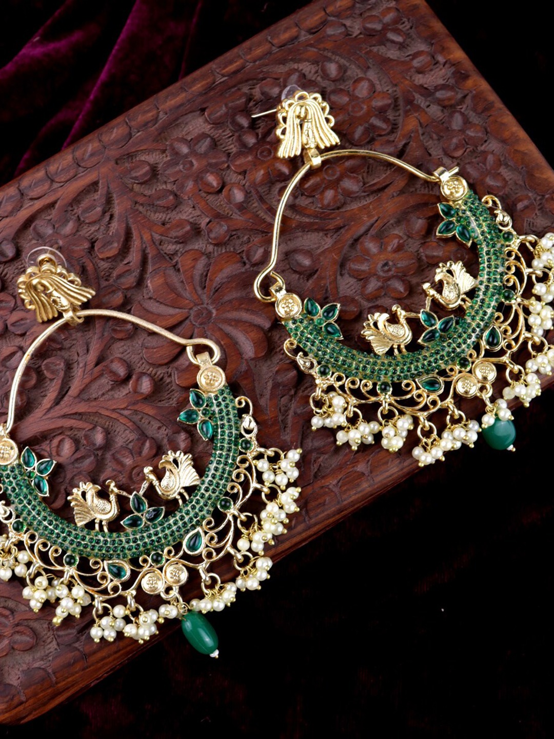 

VAGHBHATT Classic Chandbalis Earrings, Green