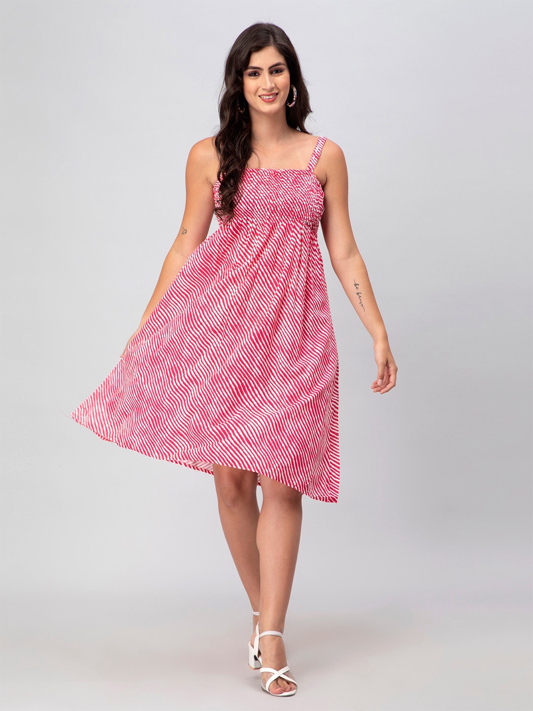 

Aditi Wasan Shoulder Straps Abstract Print Empire Dress, Pink