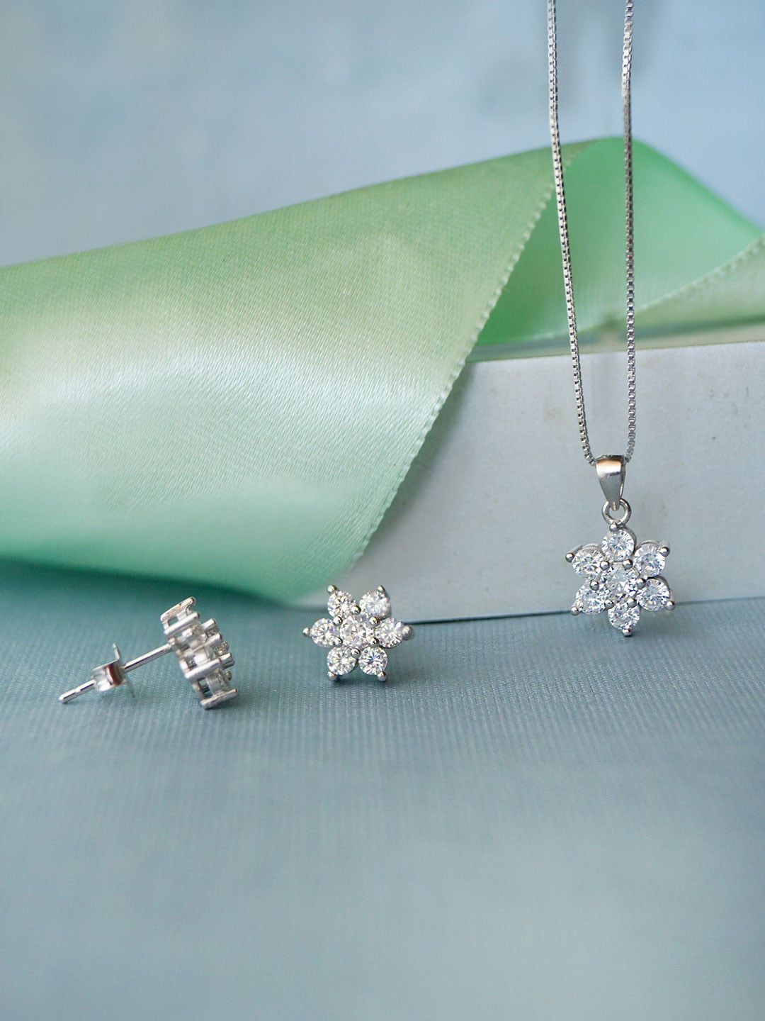

MANNASH 925 Sterling Silver Rhodium-Plated CZ-Studded Jewellery Set