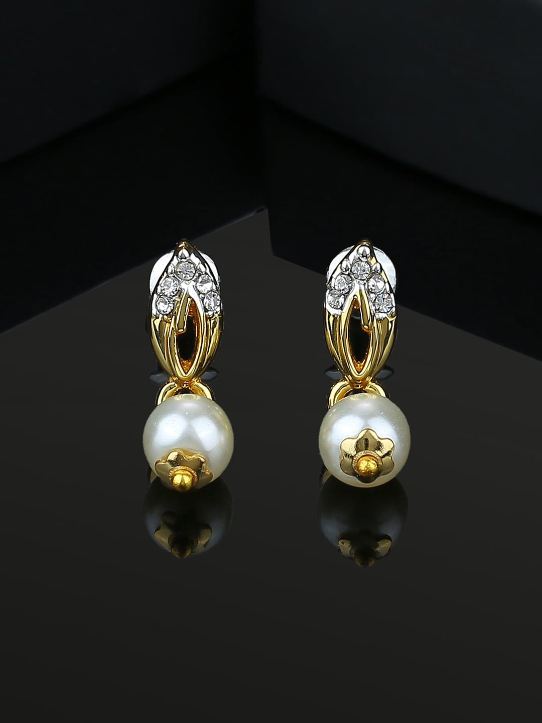 

Estele Gold-Plated Leaf Shaped Drop Earrings