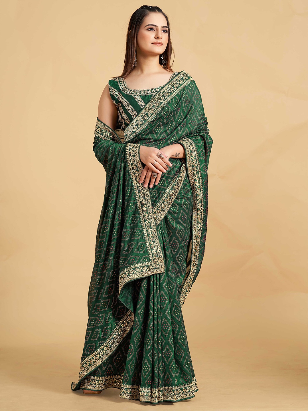 

ZIKARAA Embellished Embroidered Saree, Green
