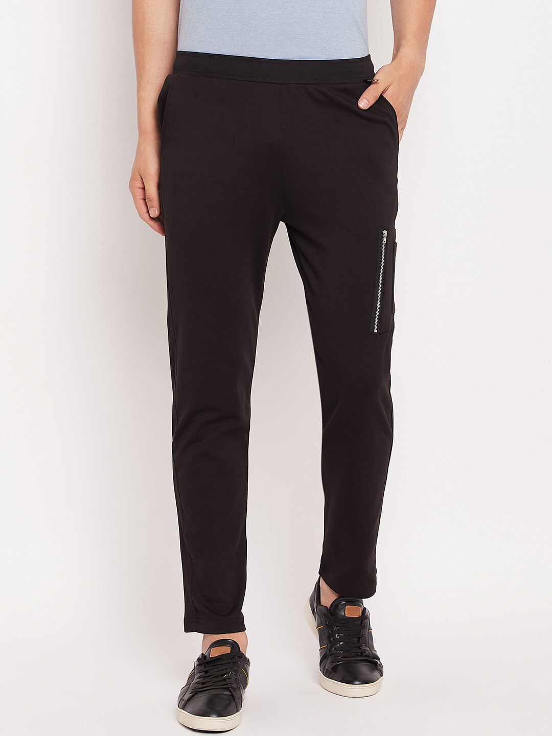 

Okane Men Mid-Rise Track Pant, Black
