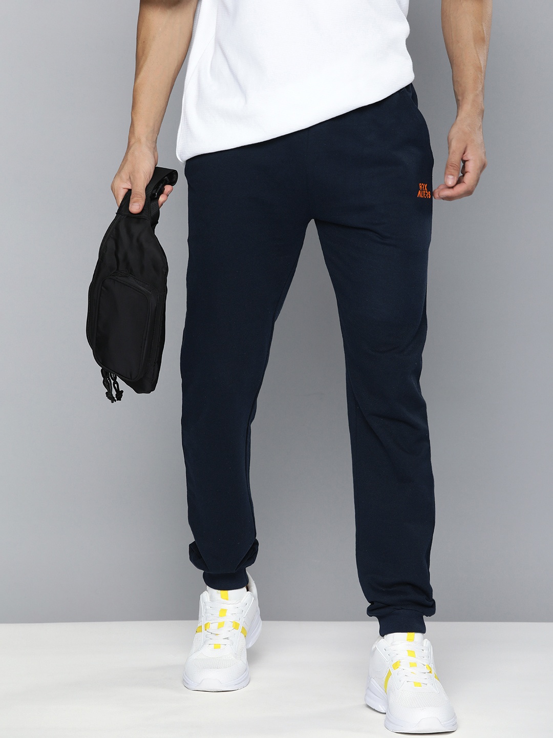 

HRX by Hrithik Roshan Men Lifestyle Typography Printed Terry Joggers, Black