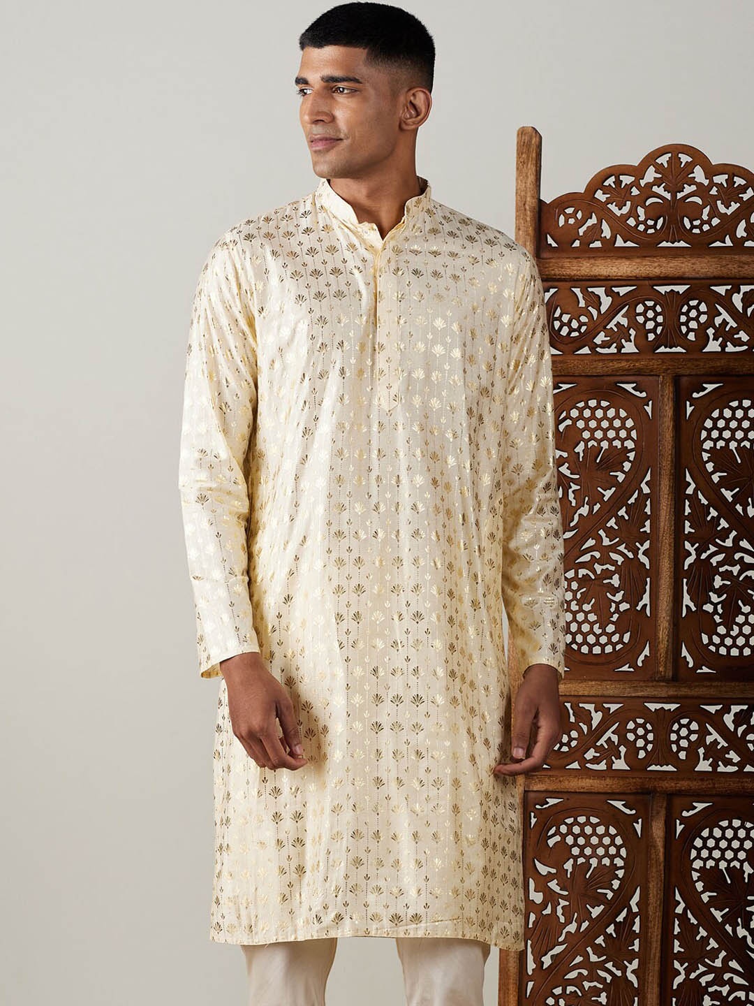 

VASTRAMAY Ethnic Motifs Printed Mandarin Collar Kurta, Gold